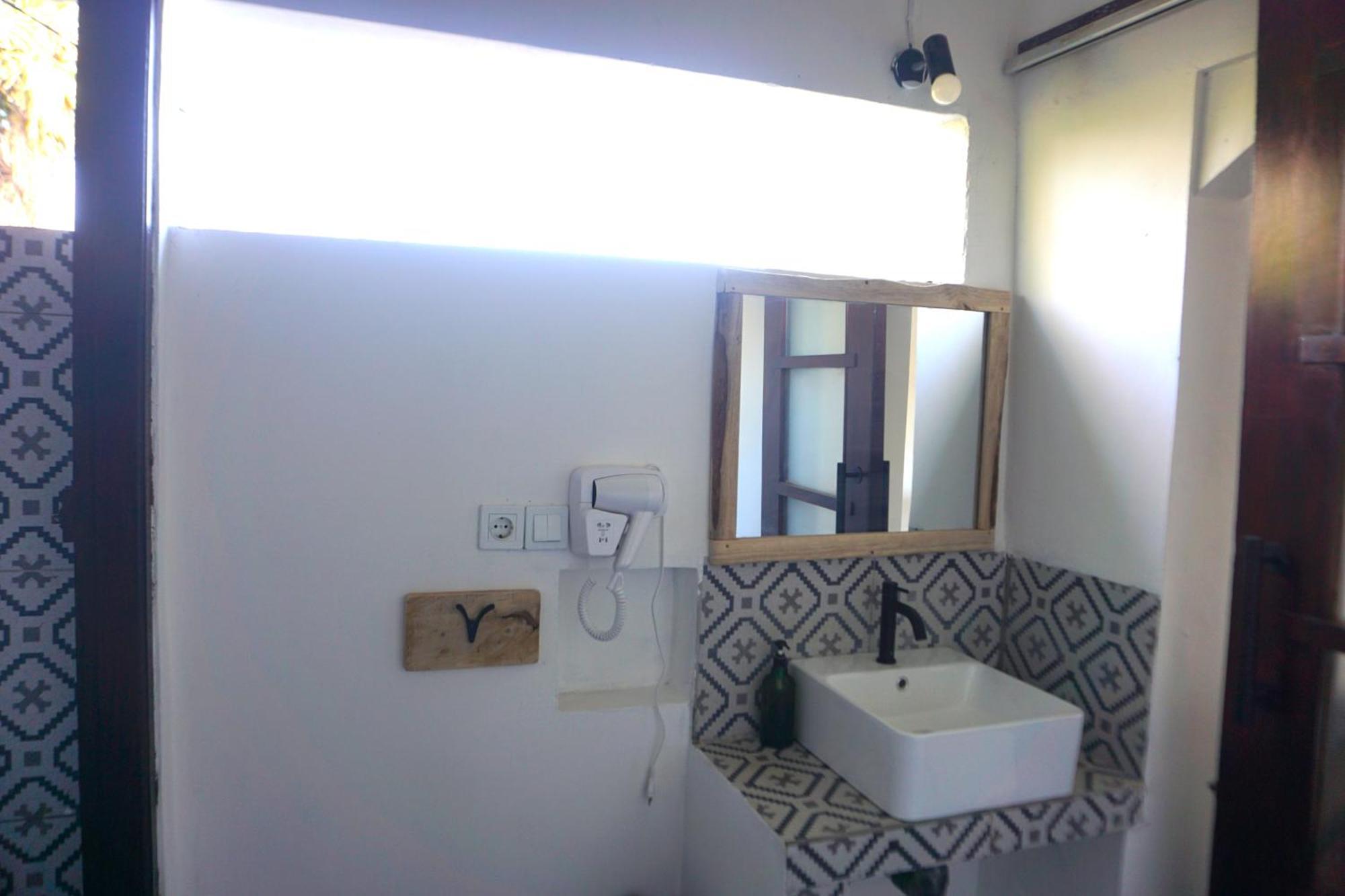 Black Sand Hostel Amed Esterno foto