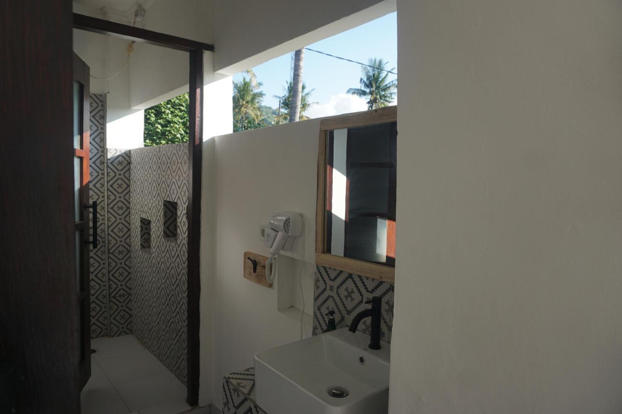 Black Sand Hostel Amed Esterno foto