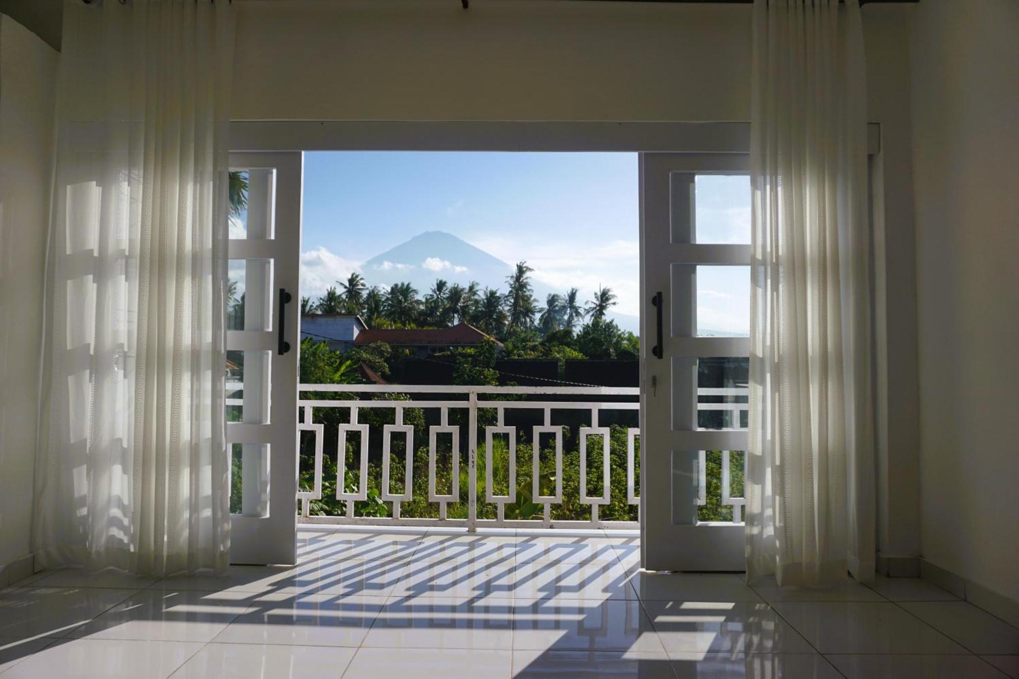 Black Sand Hostel Amed Esterno foto