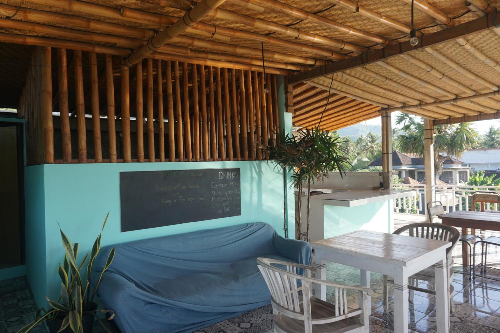 Black Sand Hostel Amed Esterno foto
